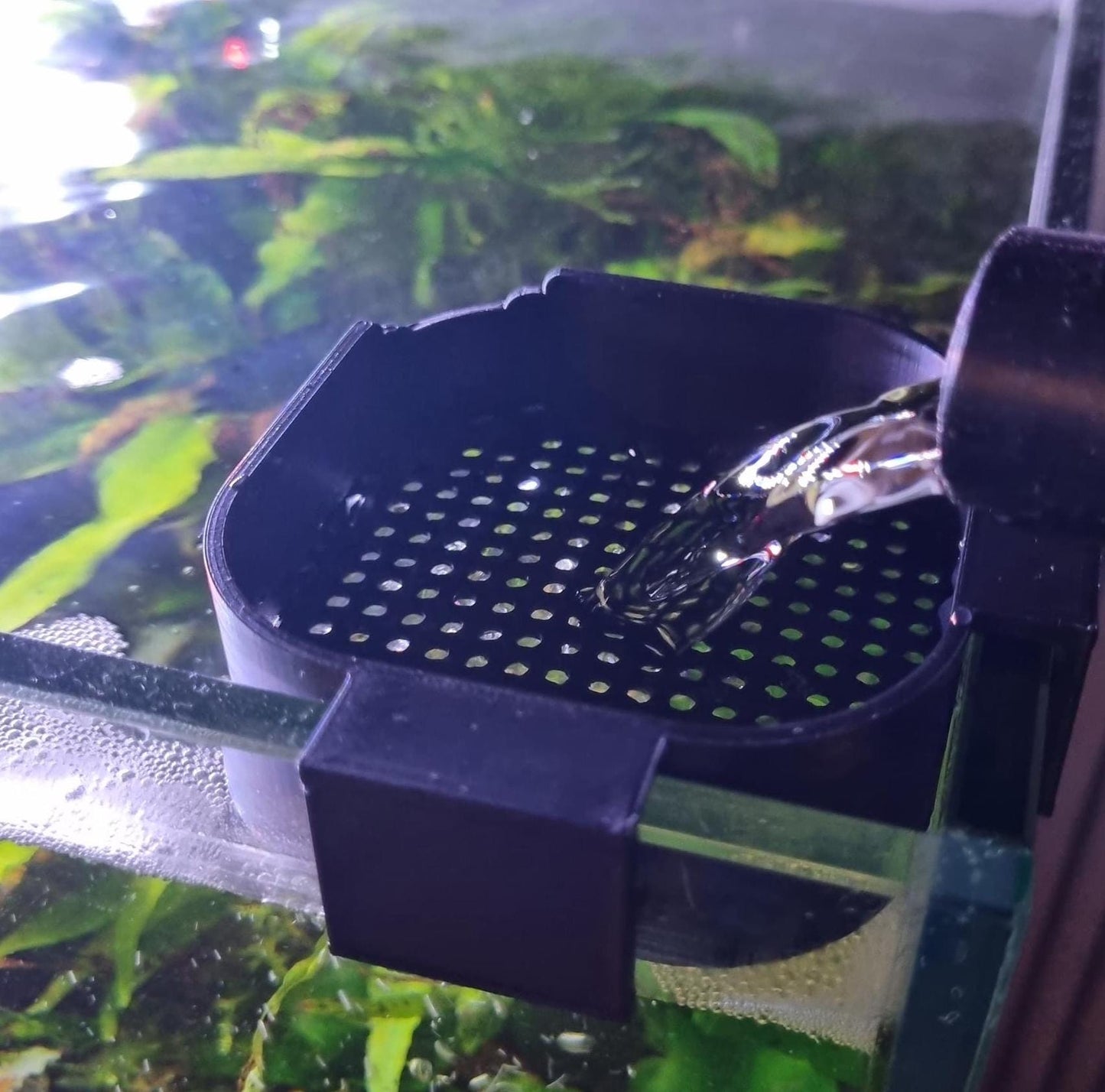 Waterverversingshulpstuk voor aquarium: ophangsysteem waterverspreider aquarium